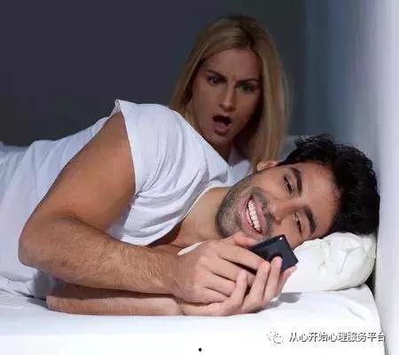 老公手机有小姐电话,老公手机中的秘密——小姐电话引发的婚姻危机